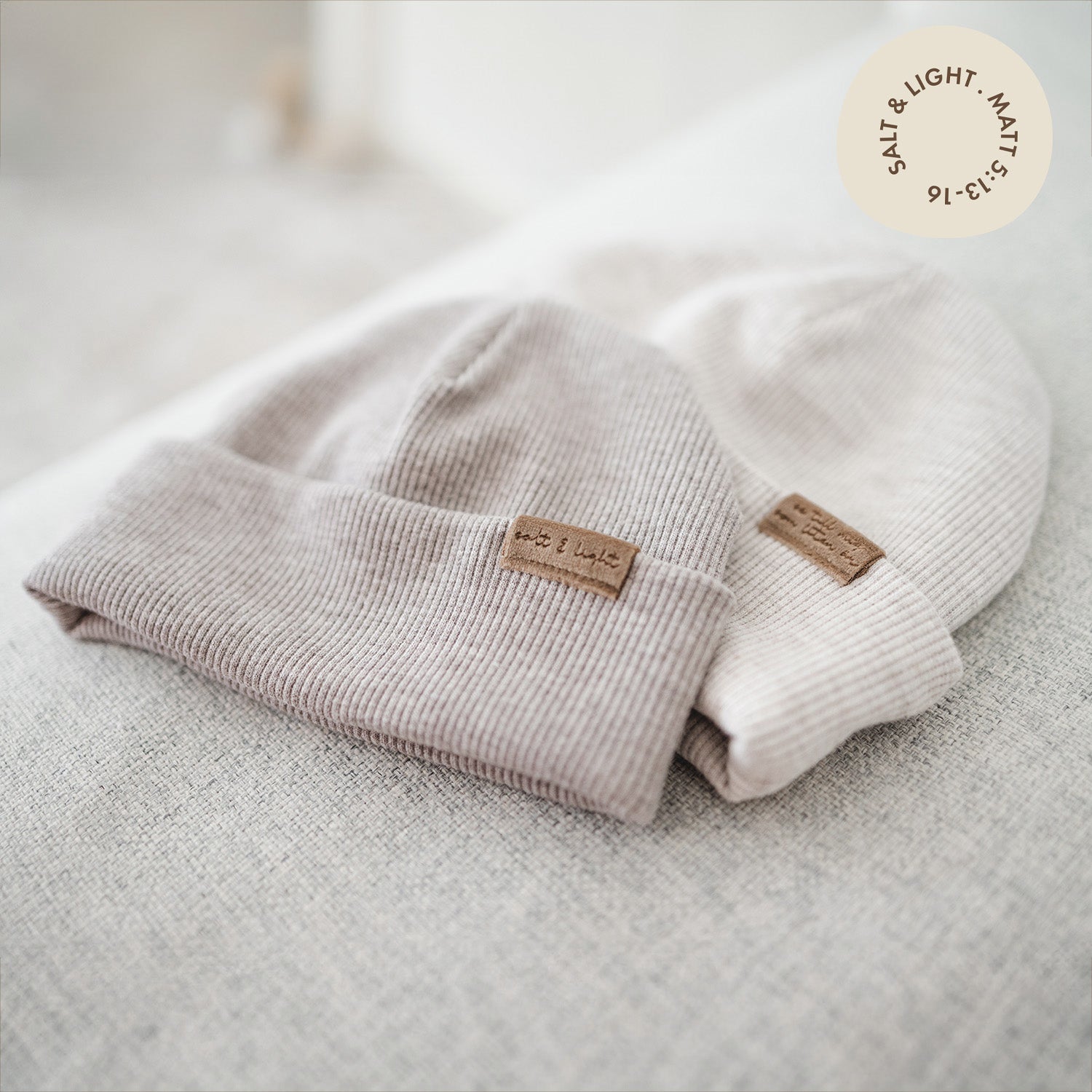Double folded velvet label - Be the Light
