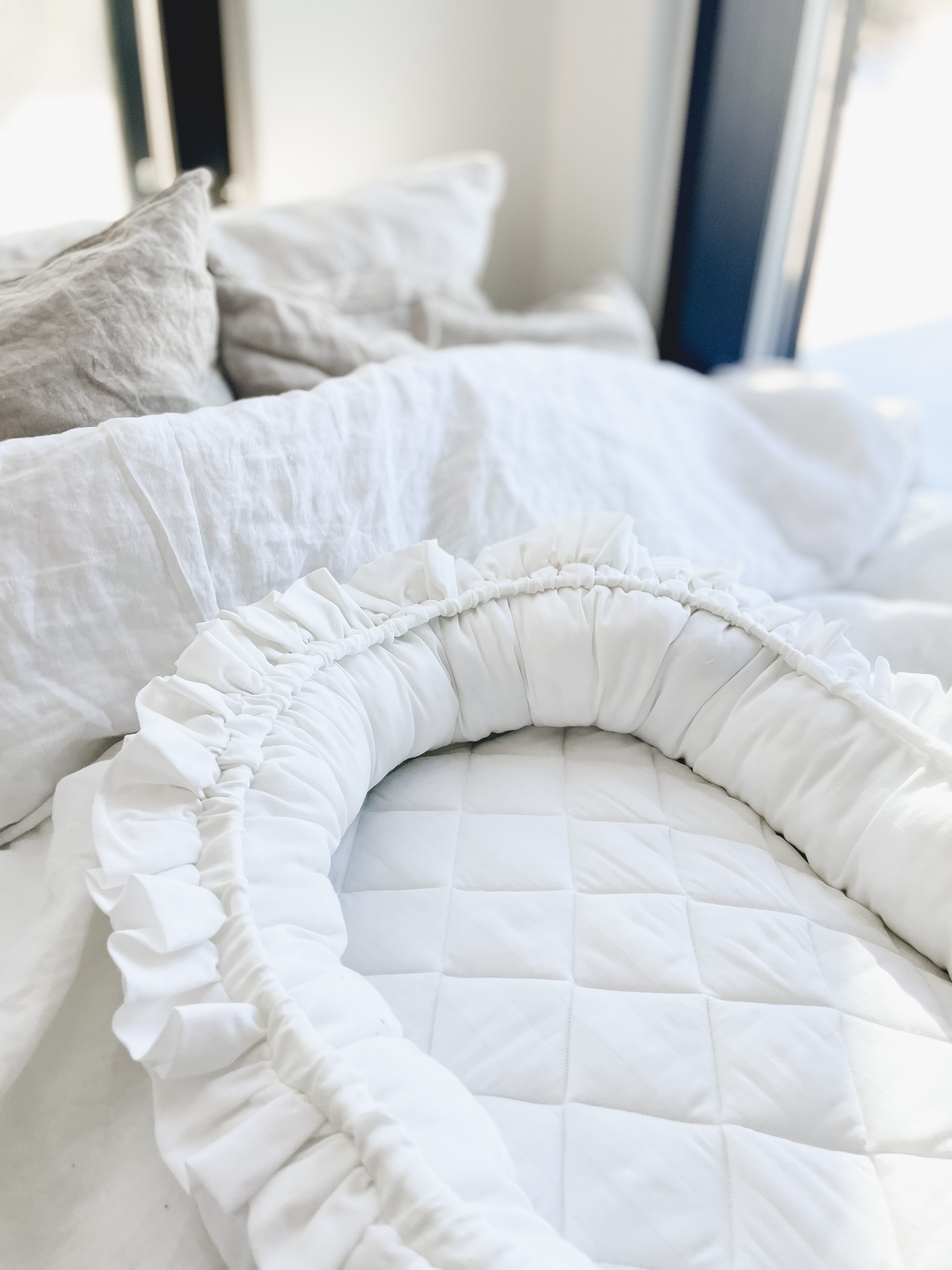 Babynest with Ruffles